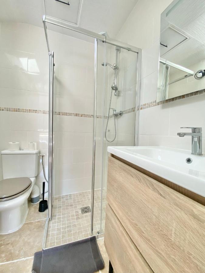 Le St Marc - Theatre De Cornouaille - Wifi - Parking Prive - Entree Autonome Apartment แก็งแปร์ ภายนอก รูปภาพ
