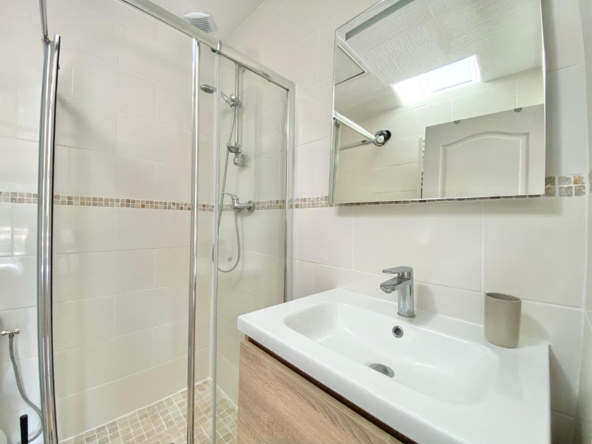 Le St Marc - Theatre De Cornouaille - Wifi - Parking Prive - Entree Autonome Apartment แก็งแปร์ ภายนอก รูปภาพ